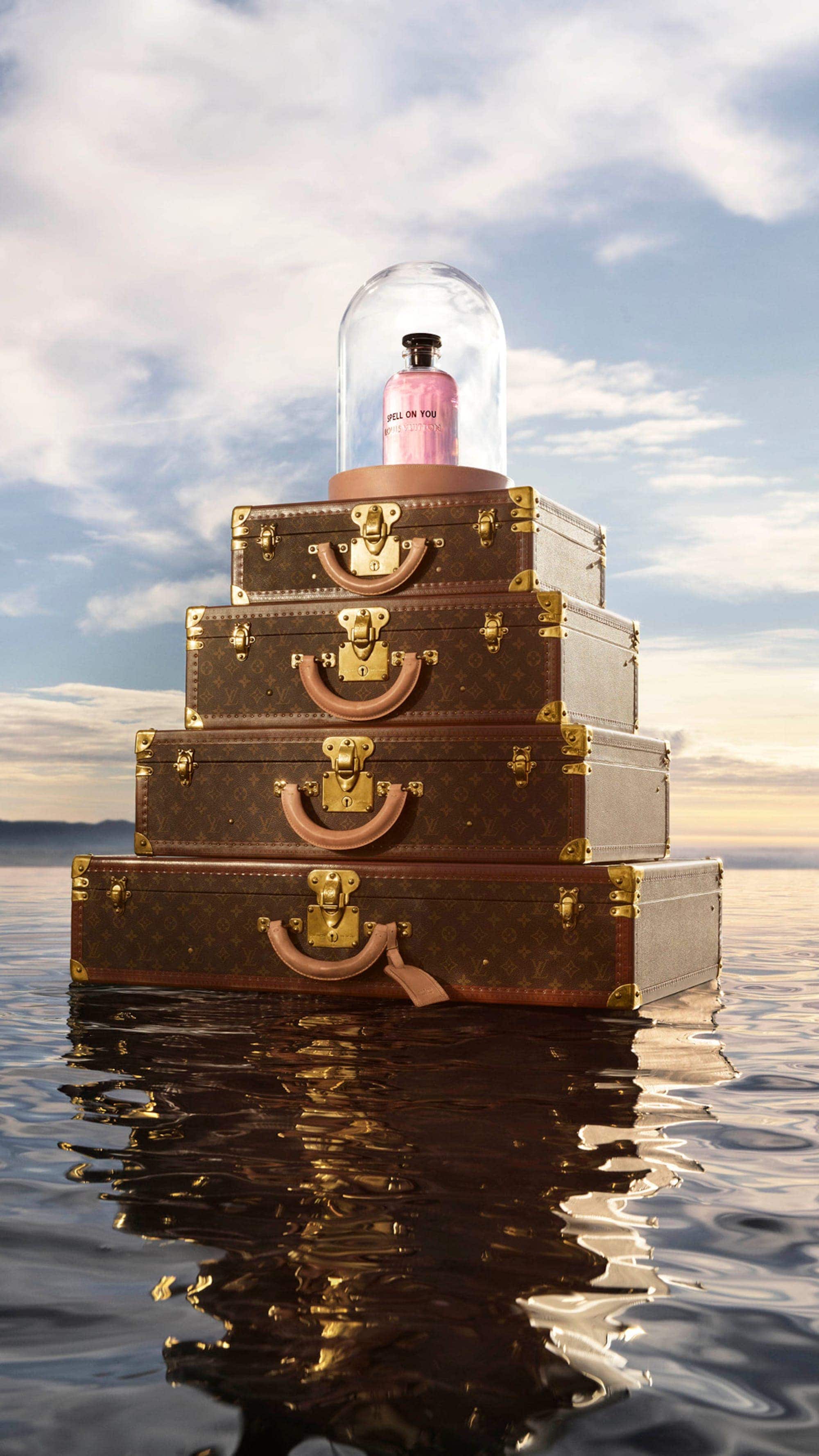 World Of Fragrances | LOUIS VUITTON ®