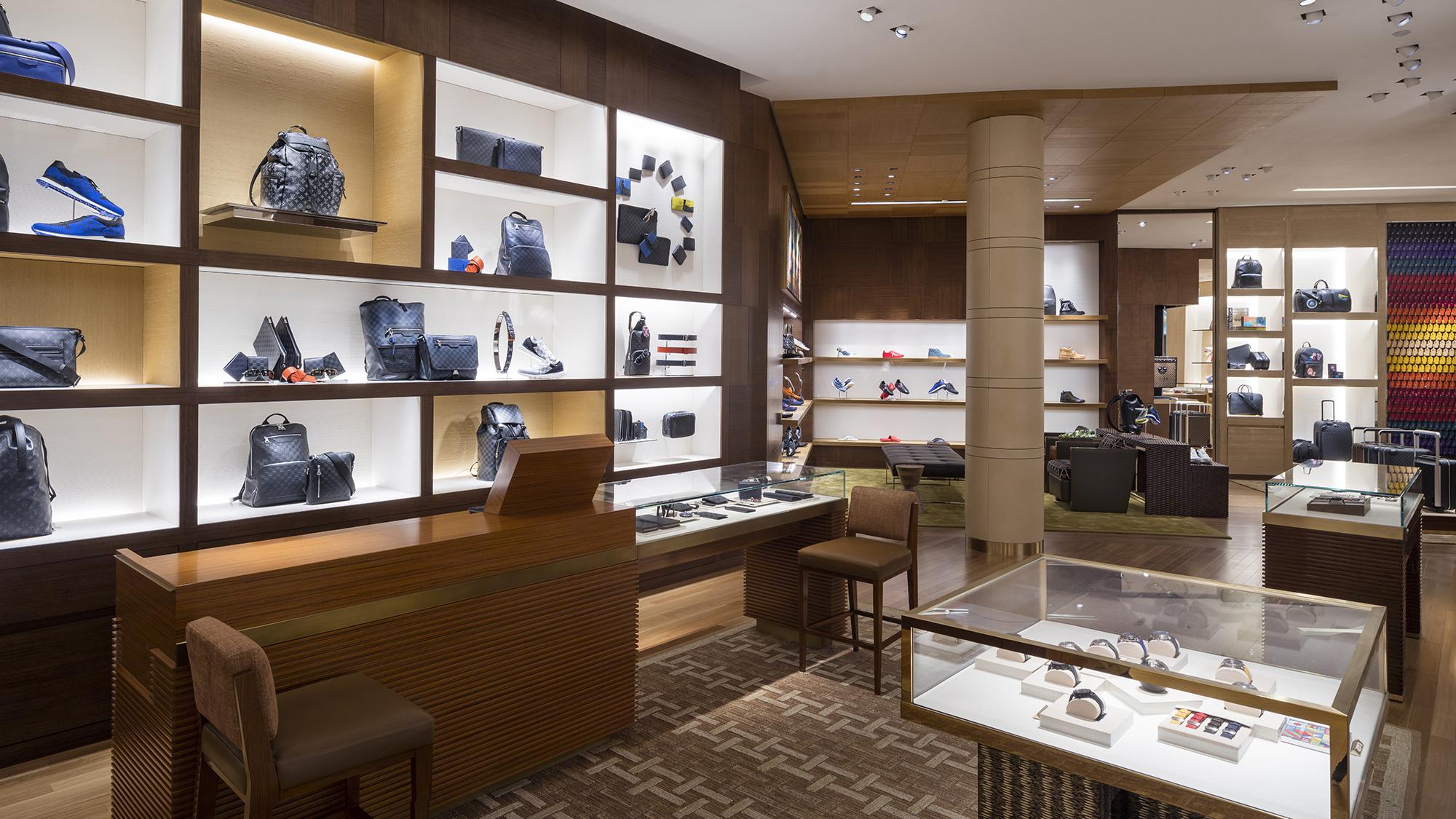 Louis Vuitton Tampa Bay in Tampa, FL, US. Louis Vuitton Magasins.