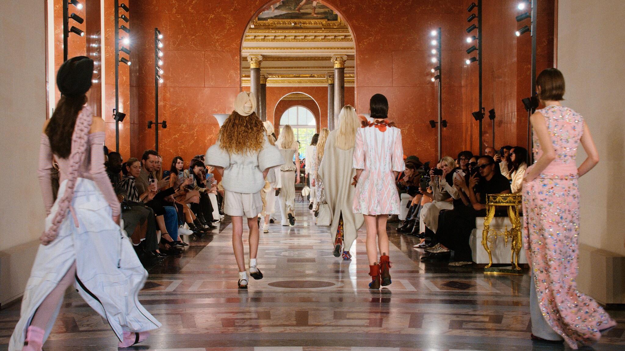 LOUIS VUITTON LV ルージュ202 LOUIS VUITTON LV ルージュ202 LV Rouge - Satin Lipstick - Orange