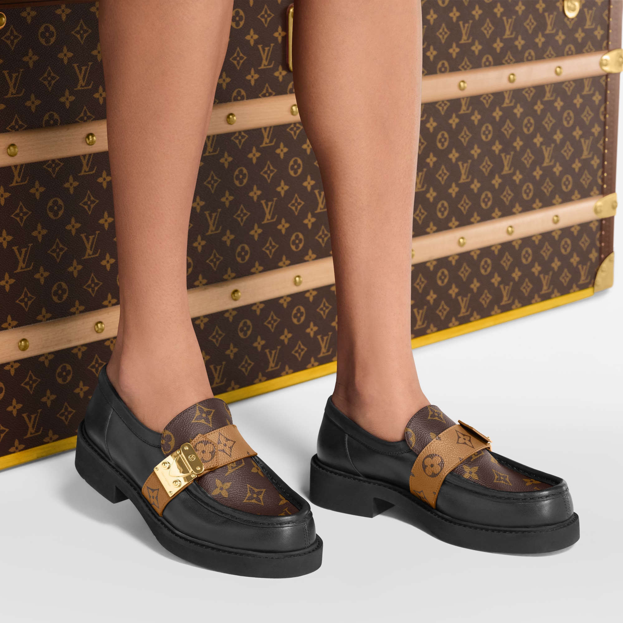  Shoes Loafers and Ballerinas Academy Loafer | Louis Vuitton ® (Product zoom)