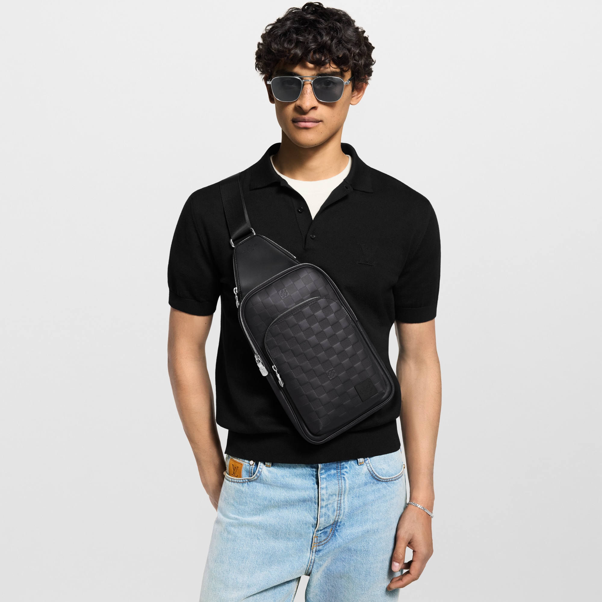 Damier Infini Leather Bags All Collections Avenue Slingbag | Louis Vuitton ® (Product zoom)