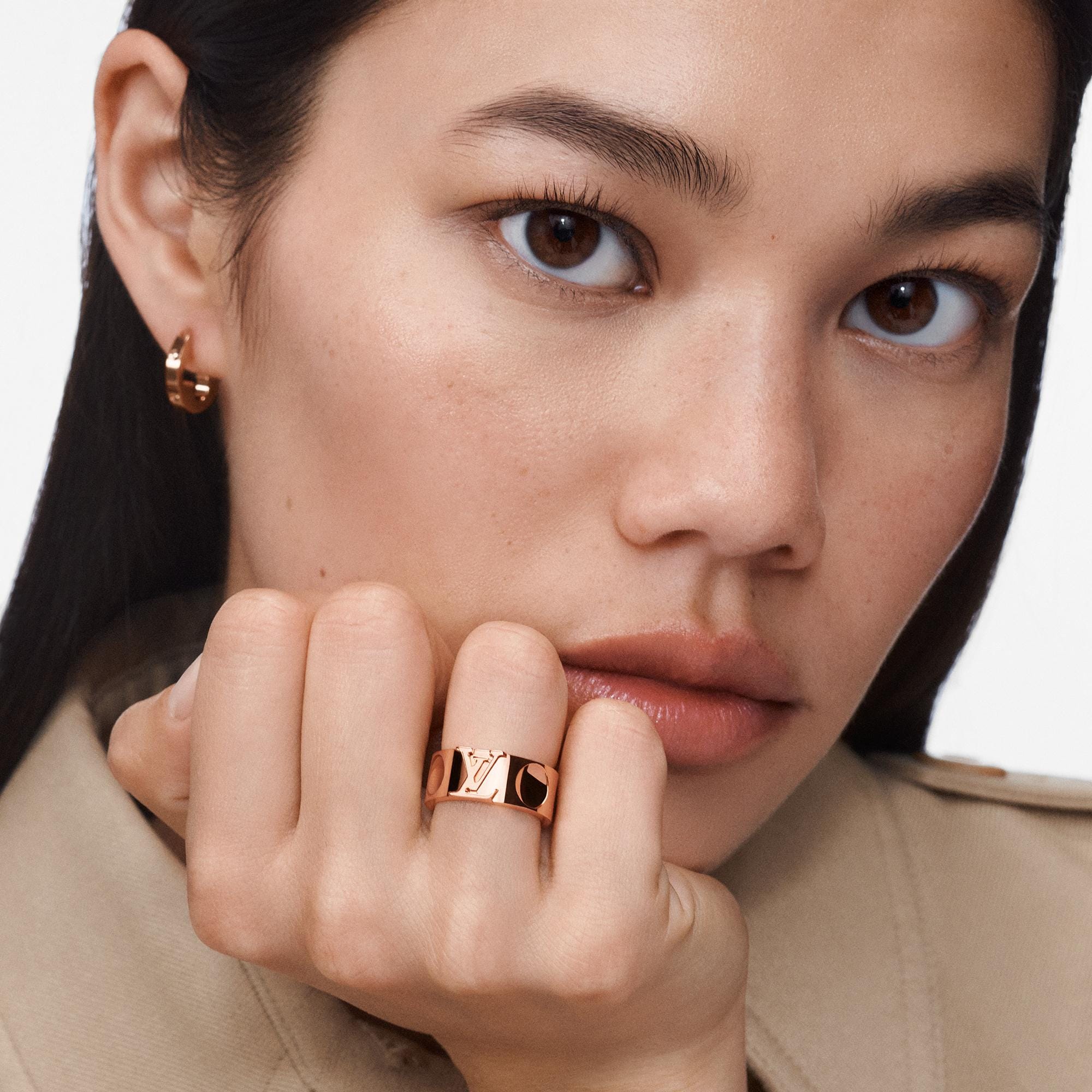  Catégories Toute la Joaillerie Bague Empreinte large, or rose | Louis Vuitton ® (Zoom produit)