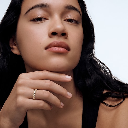 Catégories Bagues Bague fine Le Damier de Louis Vuitton, or jaune et diamants | Louis Vuitton ® (Zoom produit)