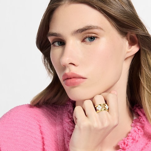 Bague LV Floragram XS vue portée