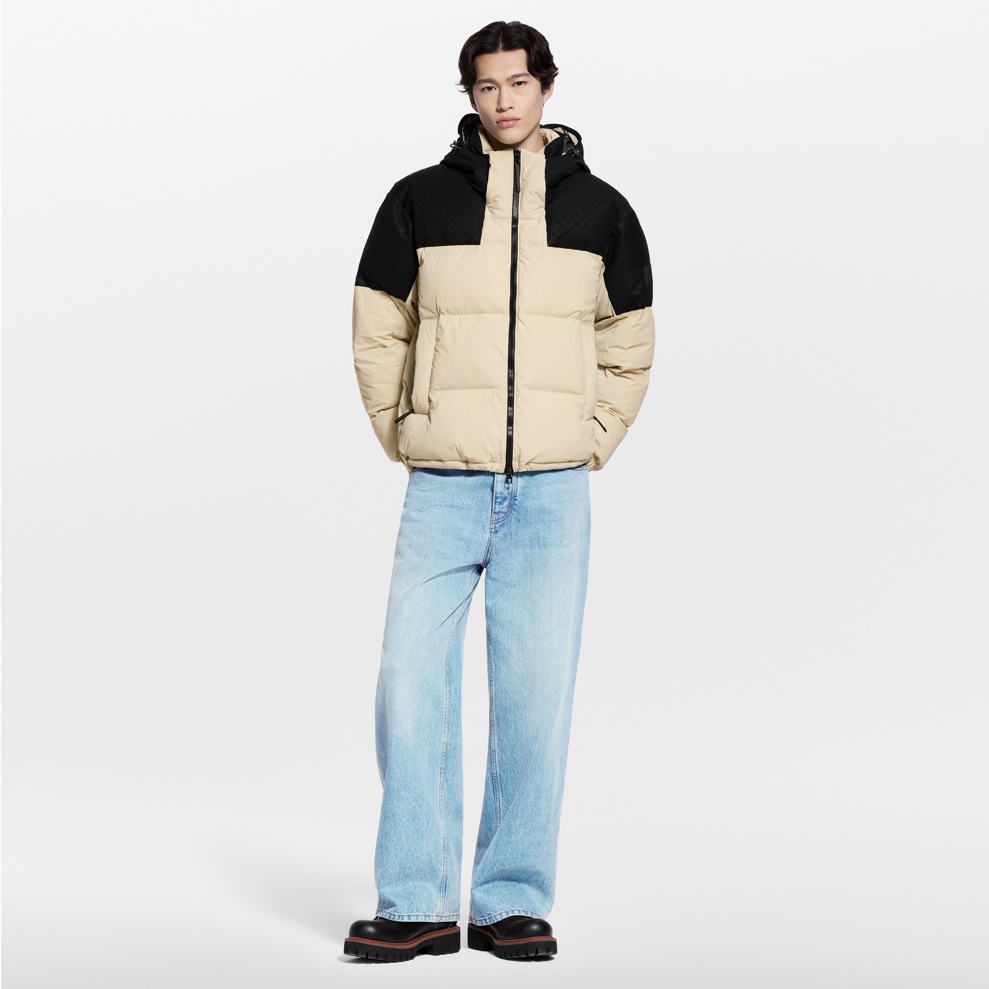  Prêt-à-Porter Manteaux et Blousons Blouson à détails Monogram en duvet Ecodown | Louis Vuitton ® (Zoom produit)