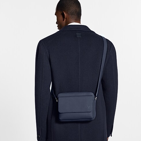 LV Aerogram Men's Bags New In Boarding Messenger | Louis Vuitton ® (Product zoom)