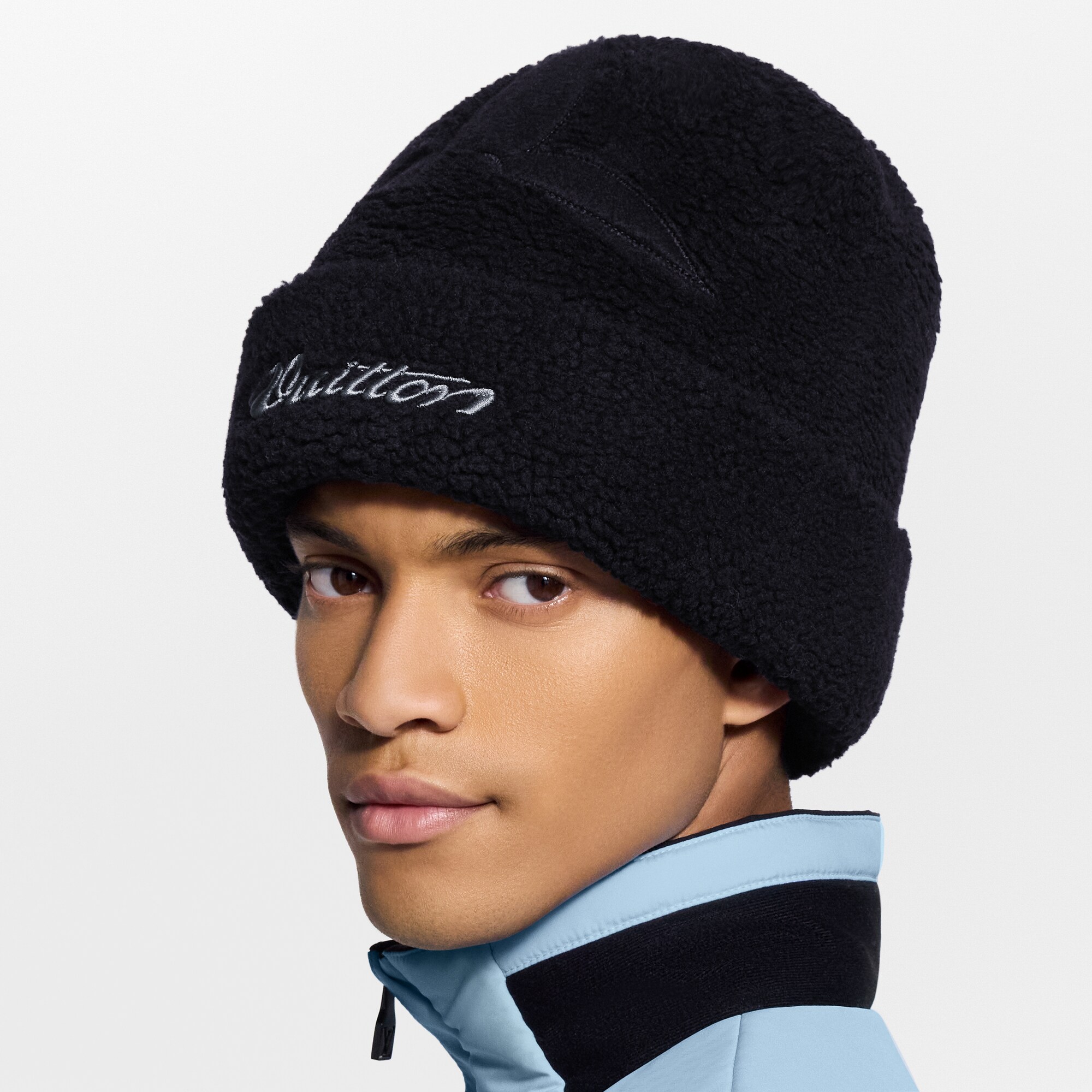 S00 Accessoires Chapeaux, Bonnets et Gants Bonnet Signature en polaire | Louis Vuitton ® (Zoom produit)