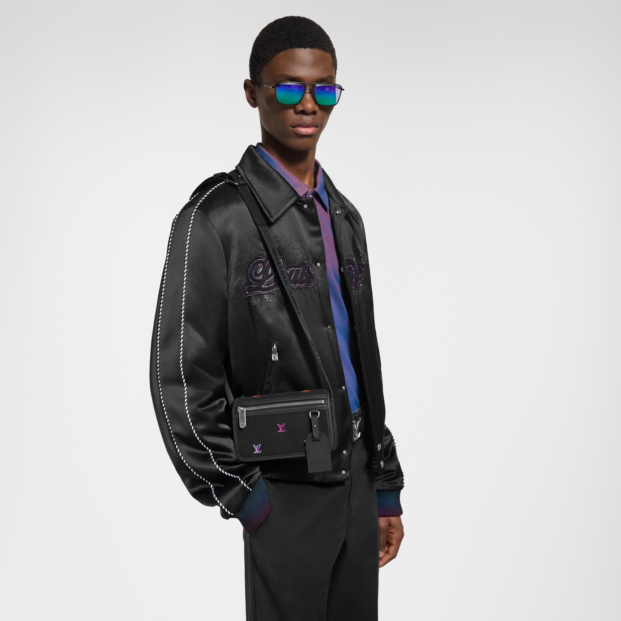 Monogram Heritage Small Leather Goods Mini Bags Bosphore Wearable Wallet | Louis Vuitton ® (Product zoom)