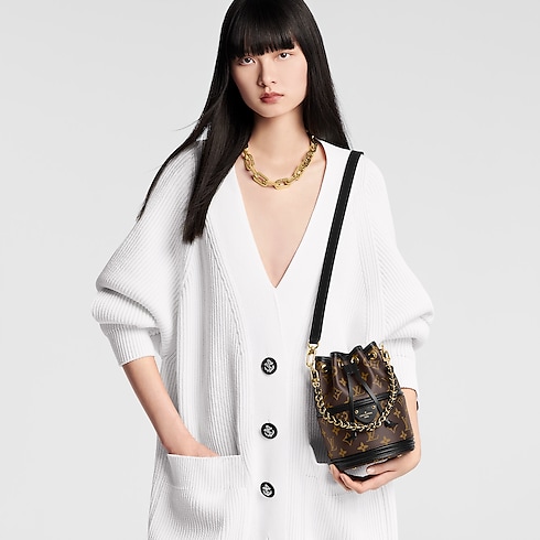 Monogram Handbags All Collections Canoé | Louis Vuitton ® (Product zoom)