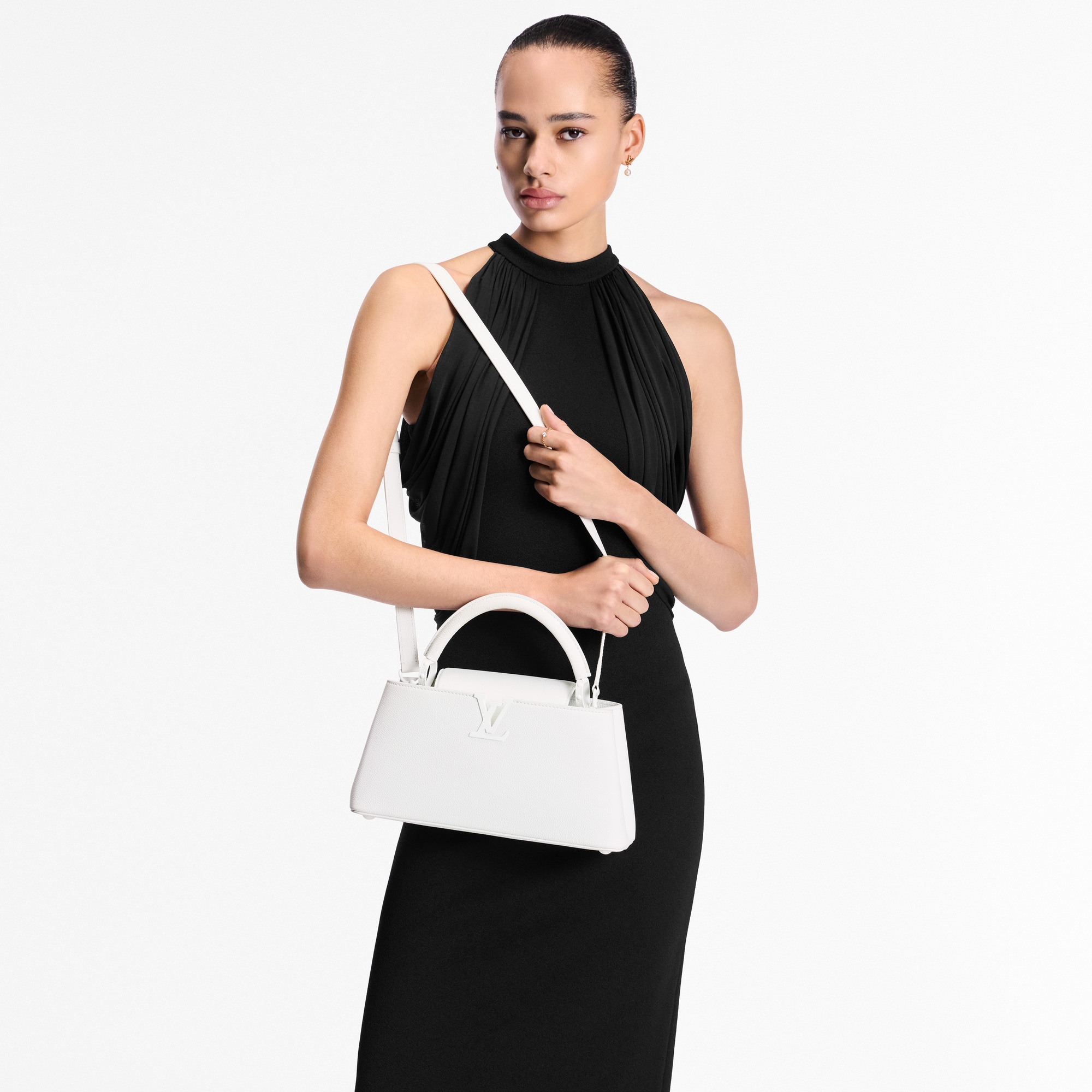 Capucines Handbags Capucines Capucines East-West MM | Louis Vuitton ® (Product zoom)