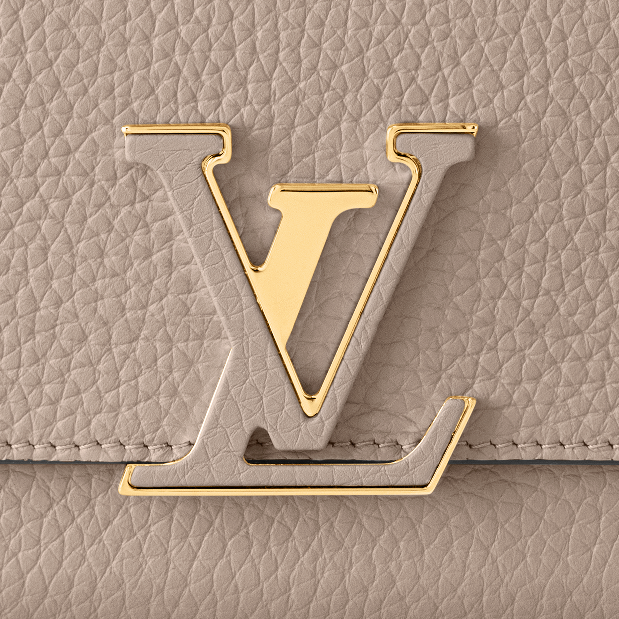 Taurillon Leather Small Leather Goods All Small Leather Goods Capucines Wallet | Louis Vuitton ® (Product zoom)