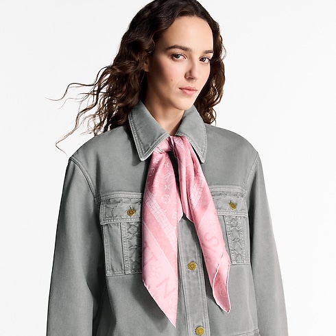 S00 Accessoires Carrés de Soie et Bandeaux Carré Monogram Infinity Denim 90 | Louis Vuitton ® (Zoom produit)