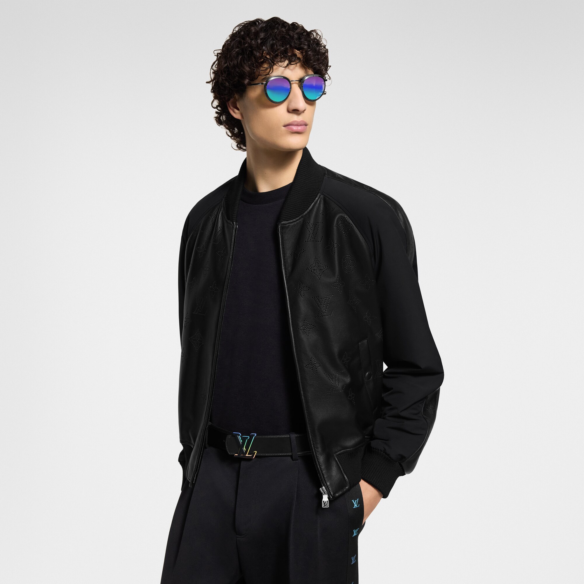  Accessoires Ceintures Ceinture LV Dimension 40 mm réversible | Louis Vuitton ® (Zoom produit)