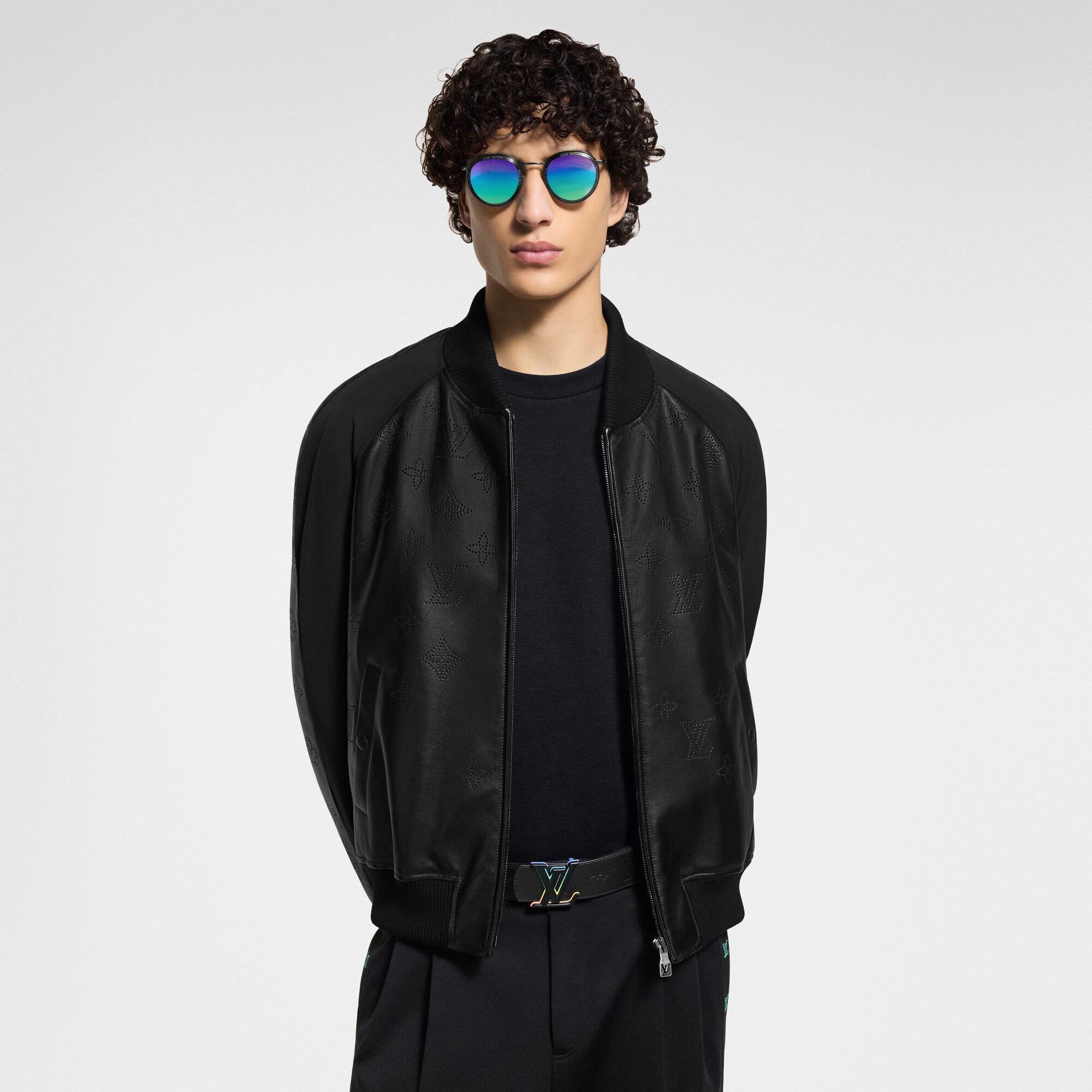  Accessoires Ceintures Ceinture LV Dimension 40 mm réversible | Louis Vuitton ® (Zoom produit)