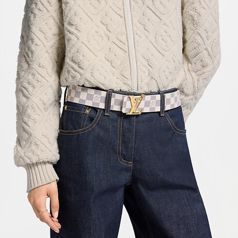 Ceinture LV Initiales 40 mm réversible vue recadrée et portée