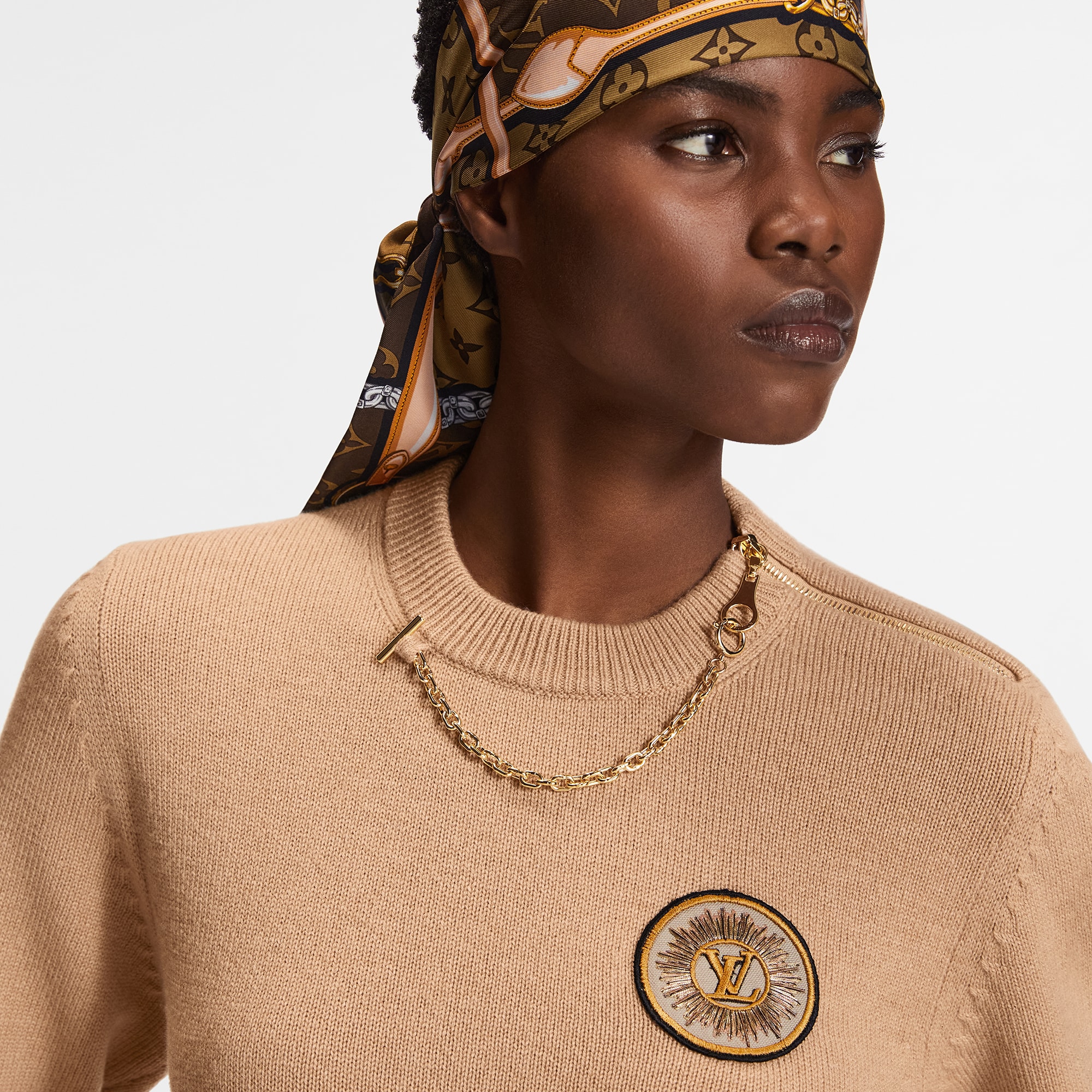  Ready-to-Wear Knitwear Chain Detail Patch Sweater | Louis Vuitton ® (Product zoom)