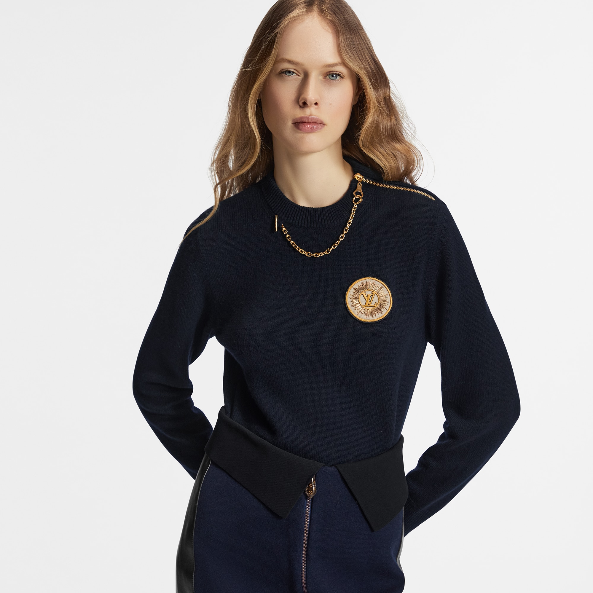  Ready-to-Wear Knitwear Chain Detail Patch Sweater | Louis Vuitton ® (Product zoom)