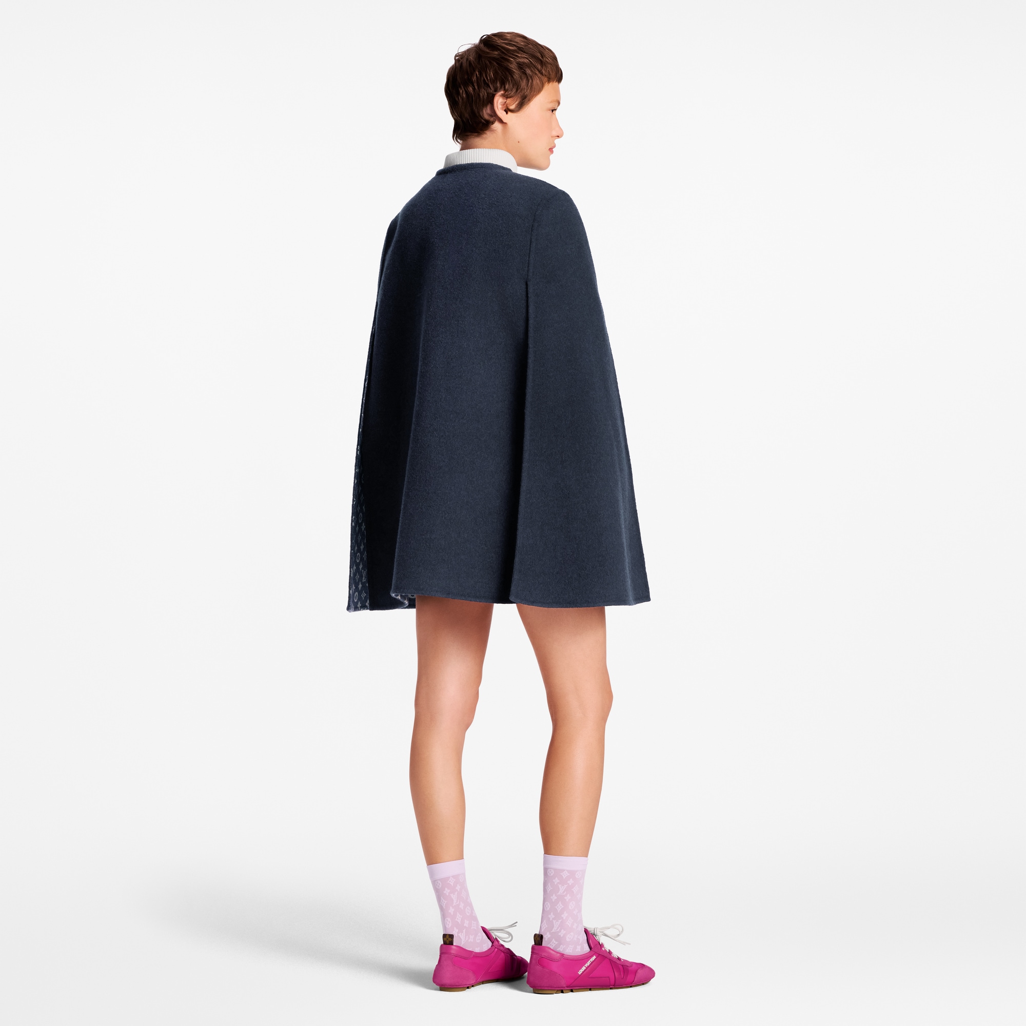 Ready-to-Wear Coats and Jackets Chain Fastening Cape | Louis Vuitton ® (Product zoom)