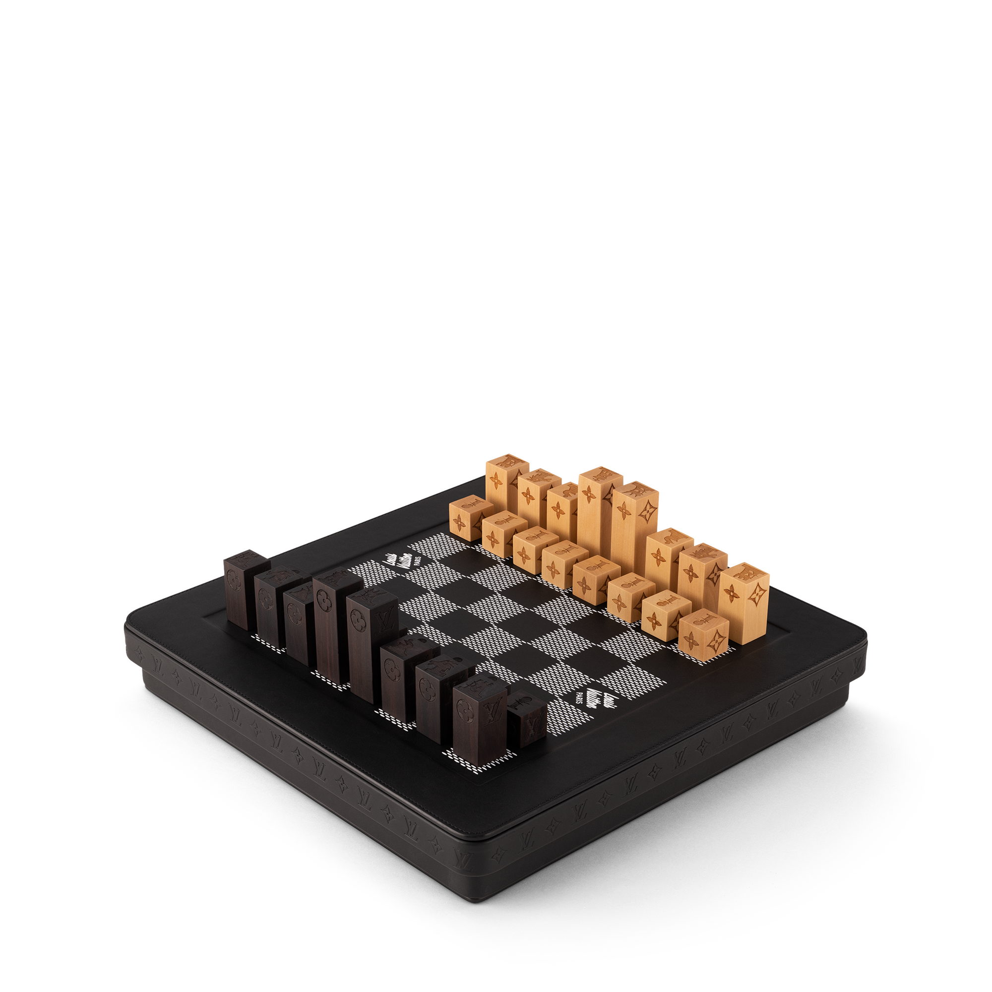 S00 Sport and Games } Chess Game | Louis Vuitton ® (Product zoom)