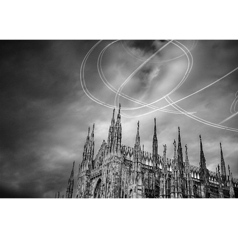 Library City Guides Cities On Earth | Louis Vuitton ® (Product zoom)