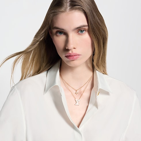 Collier Lady LV Pearlescent vue portée