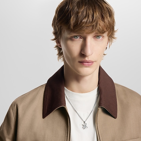 S00 Bijoux Fantaisie Colliers Collier pendentif Monogram Row | Louis Vuitton ® (Zoom produit)