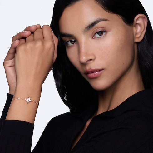 Categories All Fine Jewelry Color Blossom BB Star Bracelet, Pink Gold, Pink Mother-of-Pearl and Diamond | Louis Vuitton ® (Product zoom)