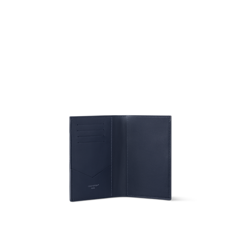 Monogram Shadow Voyage Accessoires de voyage Couverture Passeport | Louis Vuitton ® (Zoom produit)