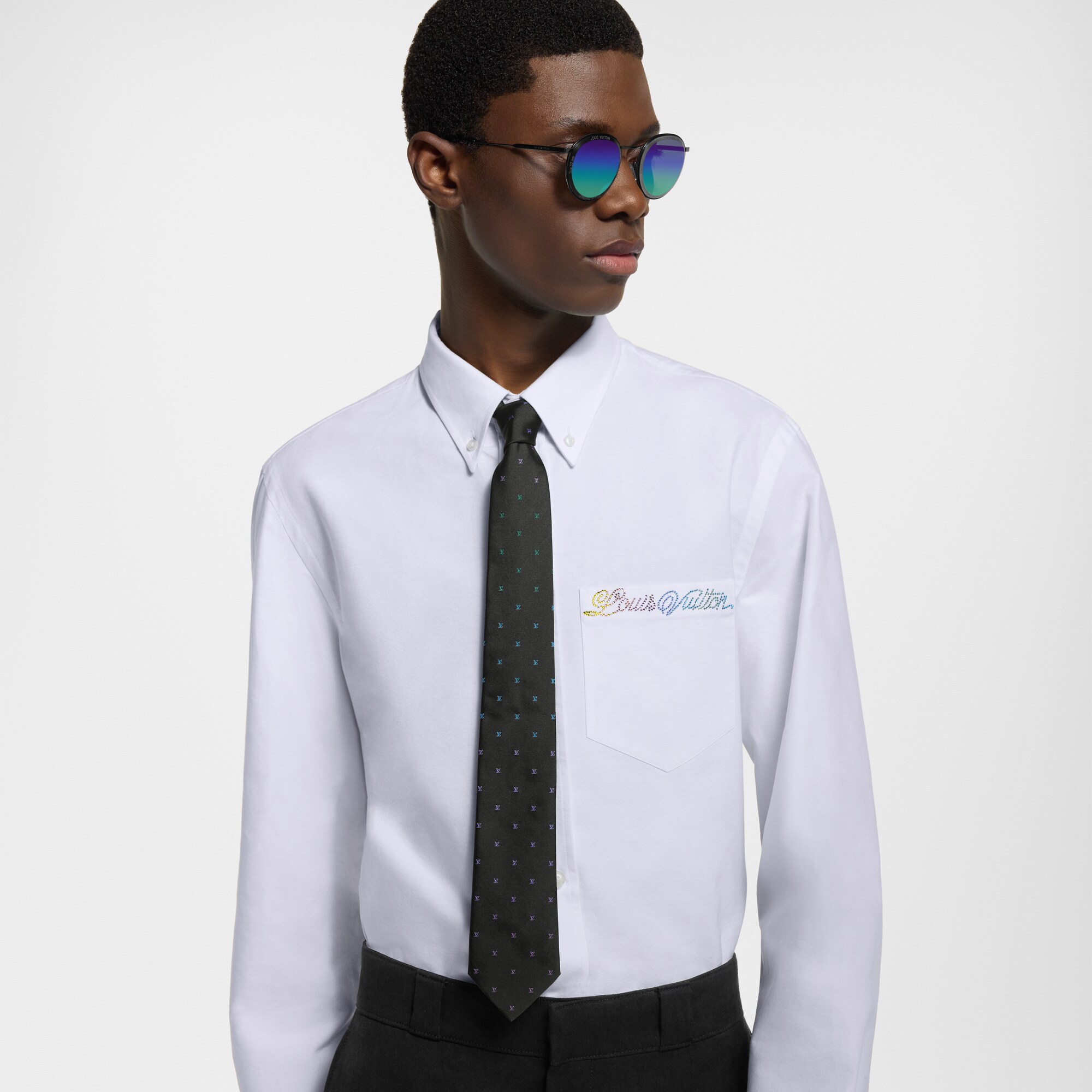 S00 Accessoires Cravates et Pochettes Cravate LV Blason Shading | Louis Vuitton ® (Zoom produit)