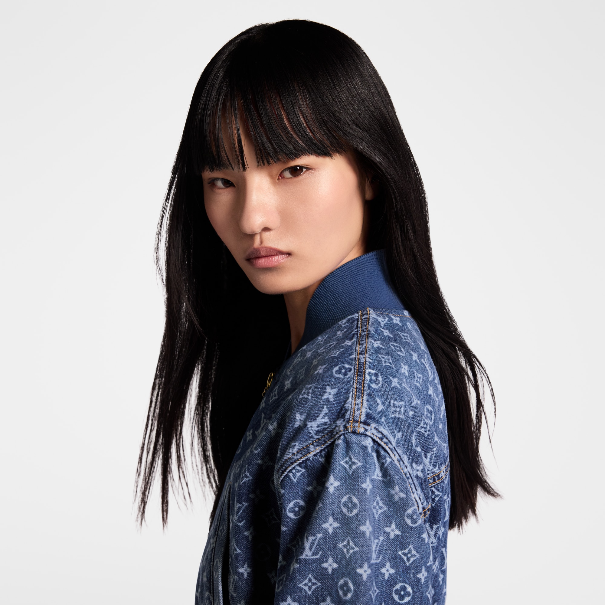  Ready-to-Wear Coats and Jackets Cropped Monogram Denim Bomber Jacket | Louis Vuitton ® (Product zoom)