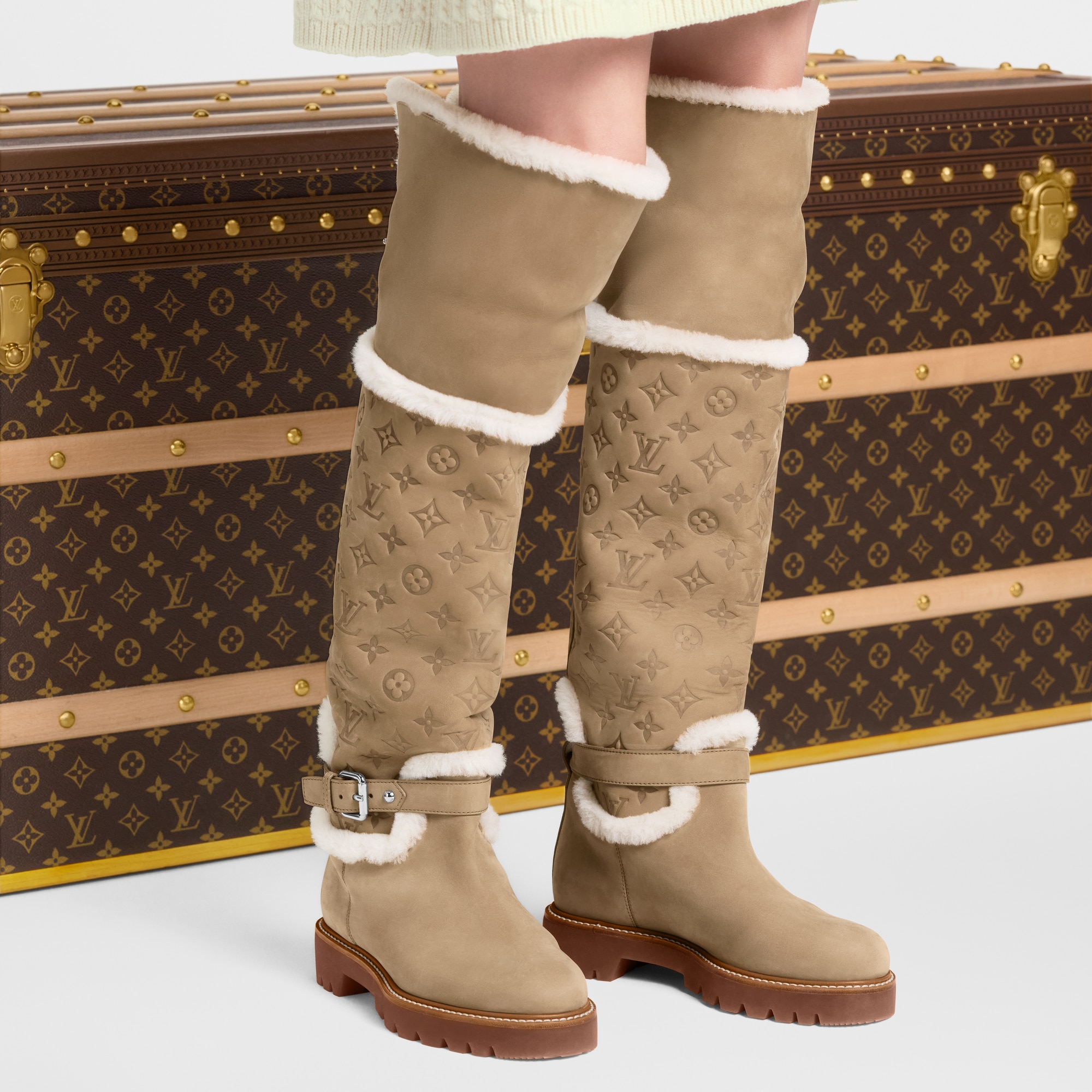  Souliers Bottes et Bottines Cuissarde plate Territory | Louis Vuitton ® (Zoom produit)