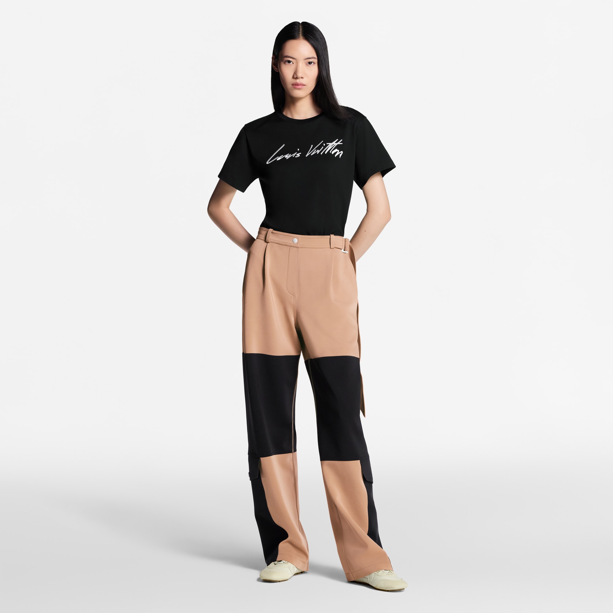  Ready-to-Wear Tops Cursive Signature T-Shirt | Louis Vuitton ® (Product zoom)