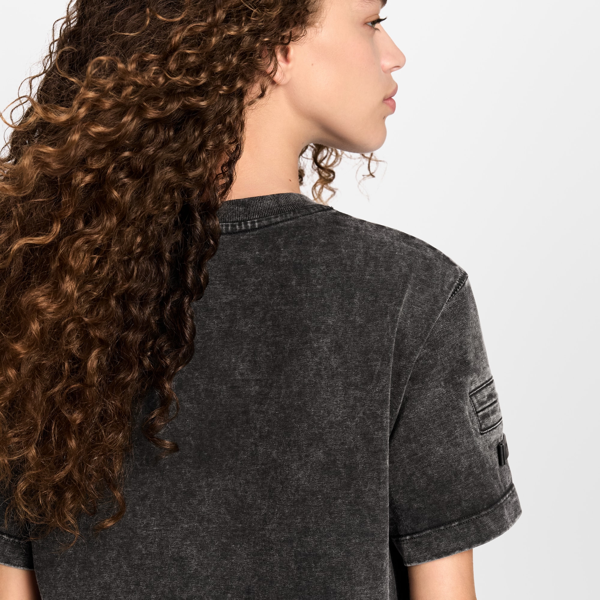  Ready-to-Wear Tops Curve Hem T-Shirt | Louis Vuitton ® (Product zoom)