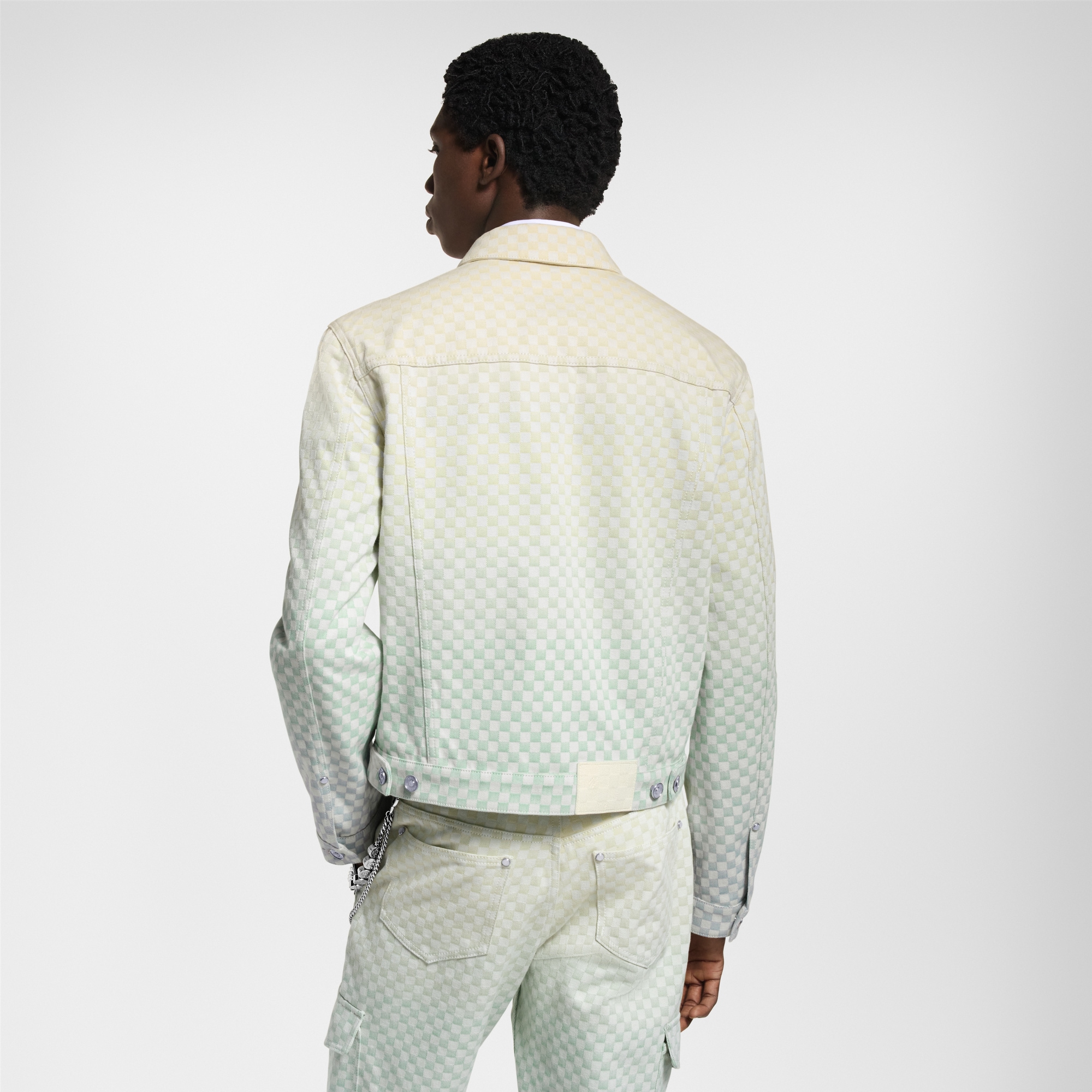  Ready-to-Wear Coats and Outerwear Damier Gradient Jacquard Denim Jacket | Louis Vuitton ® (Product zoom)