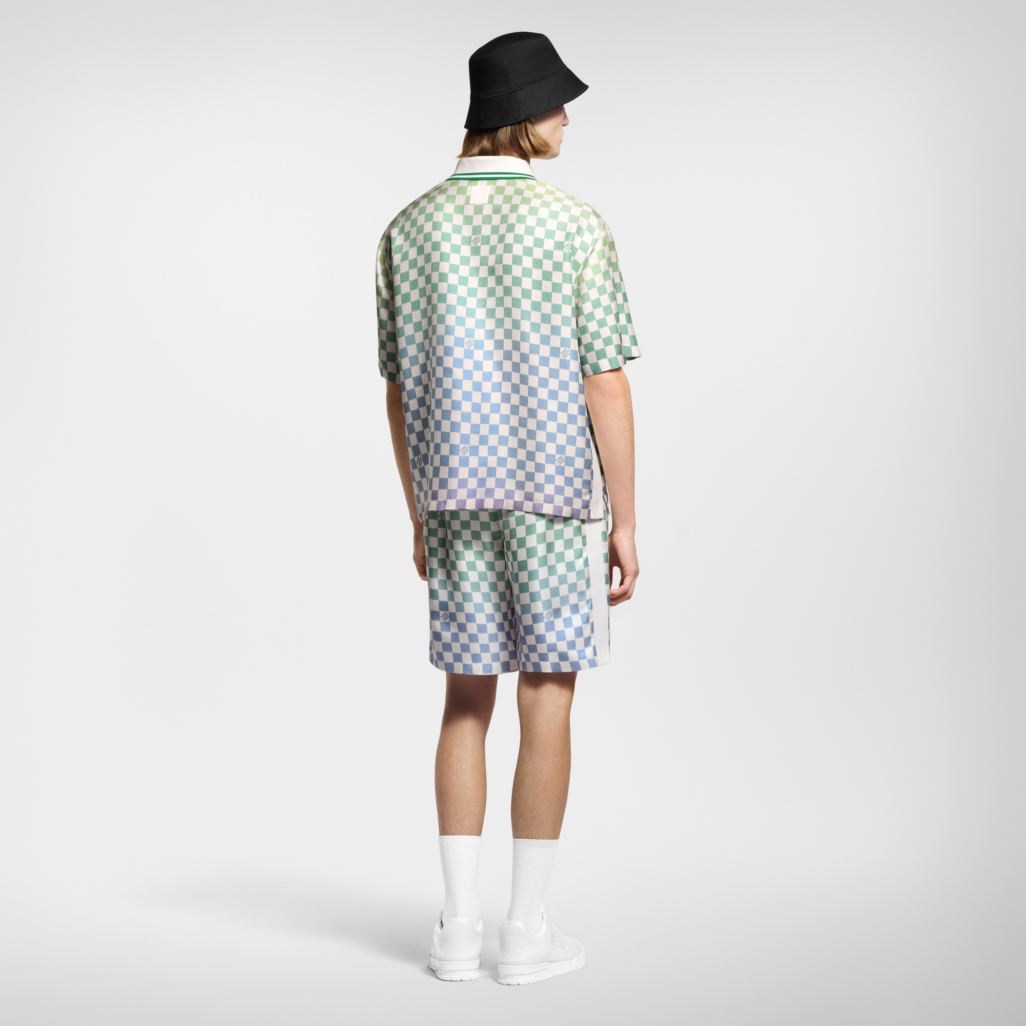  Ready-to-Wear Pants Damier Gradient Printed Silk Shorts | Louis Vuitton ® (Product zoom)
