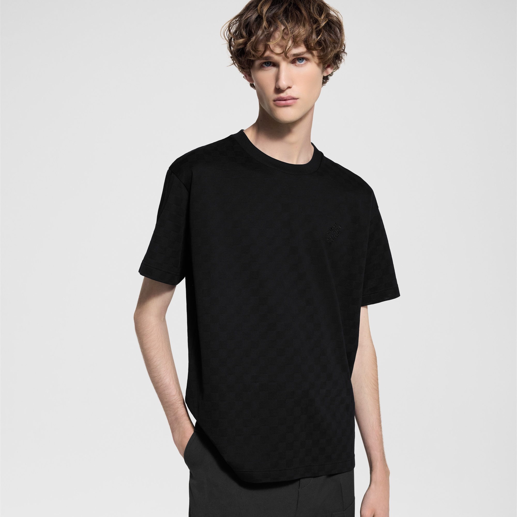  Ready-to-Wear T-Shirts and Polos Damier Signature T-Shirt | Louis Vuitton ® (Product zoom)