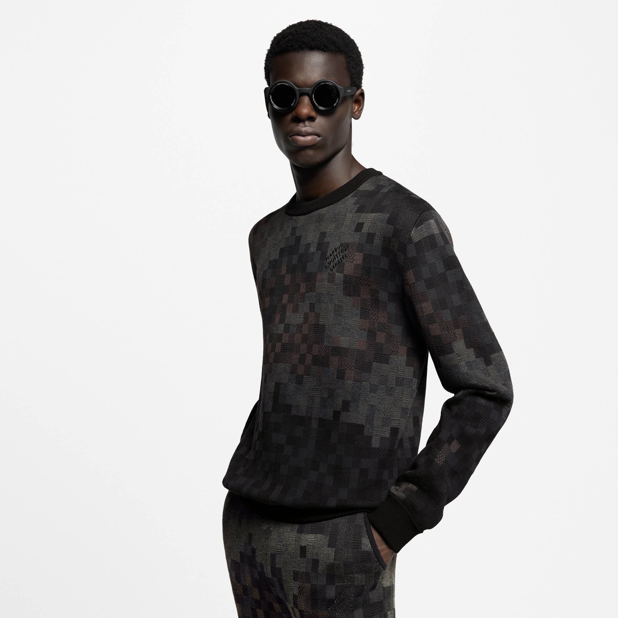  Ready-to-Wear All Ready-to-Wear Damoflage Jacquard Pullover | Louis Vuitton ® (Product zoom)