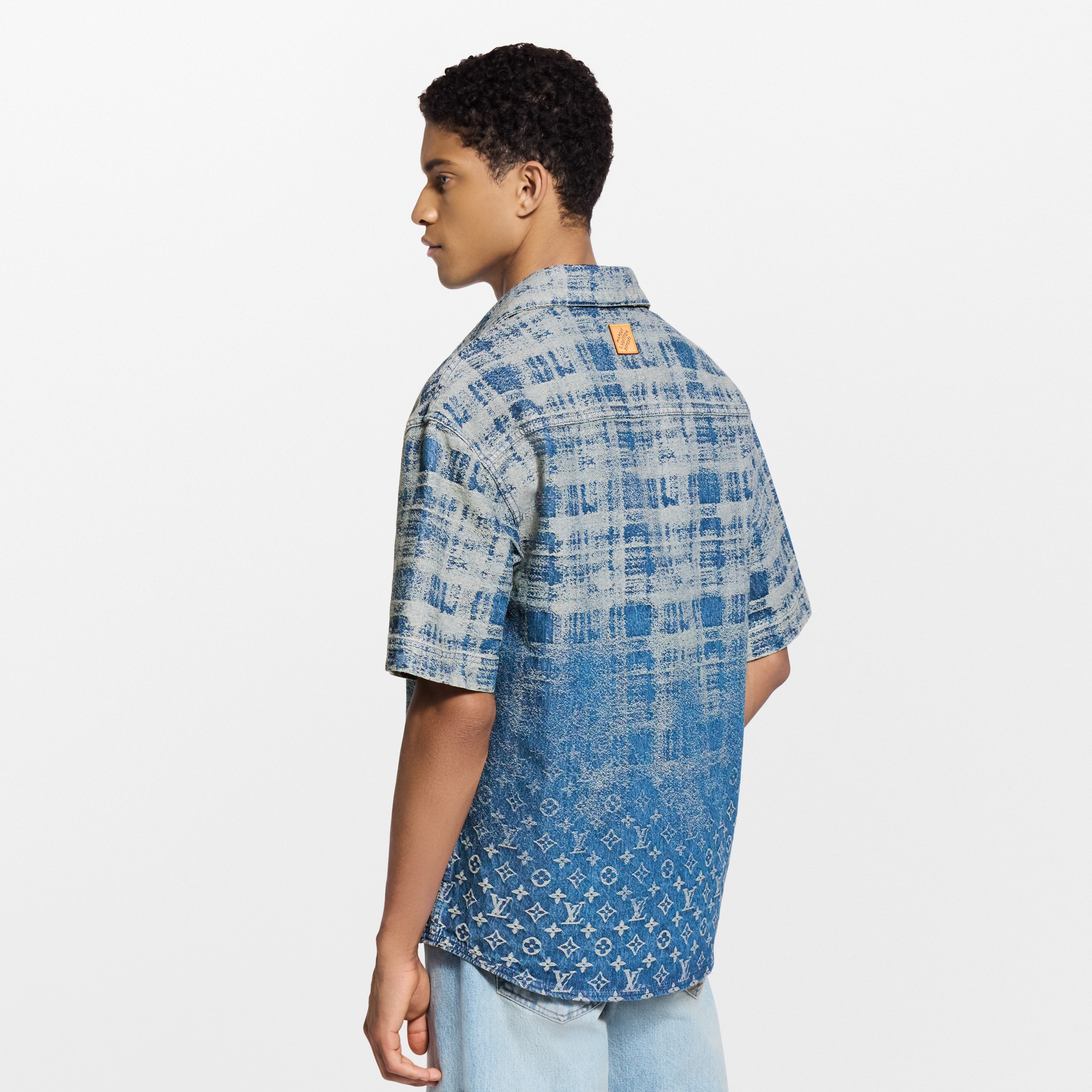  Ready-to-Wear Shirts Denim Short-Sleeved Shirt | Louis Vuitton ® (Product zoom)