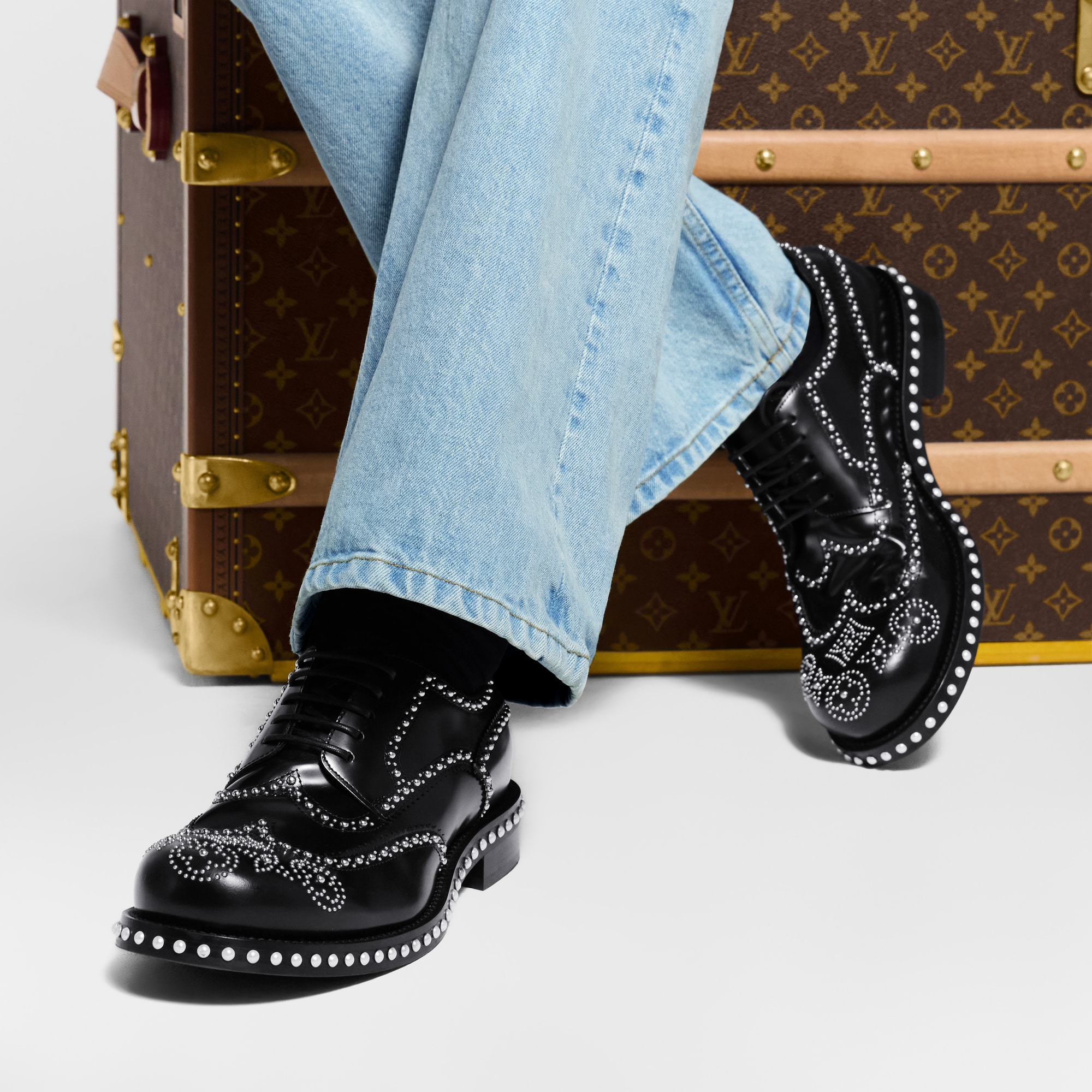  Souliers Lacets et Boucles Derby Oxford LV | Louis Vuitton ® (Zoom produit)