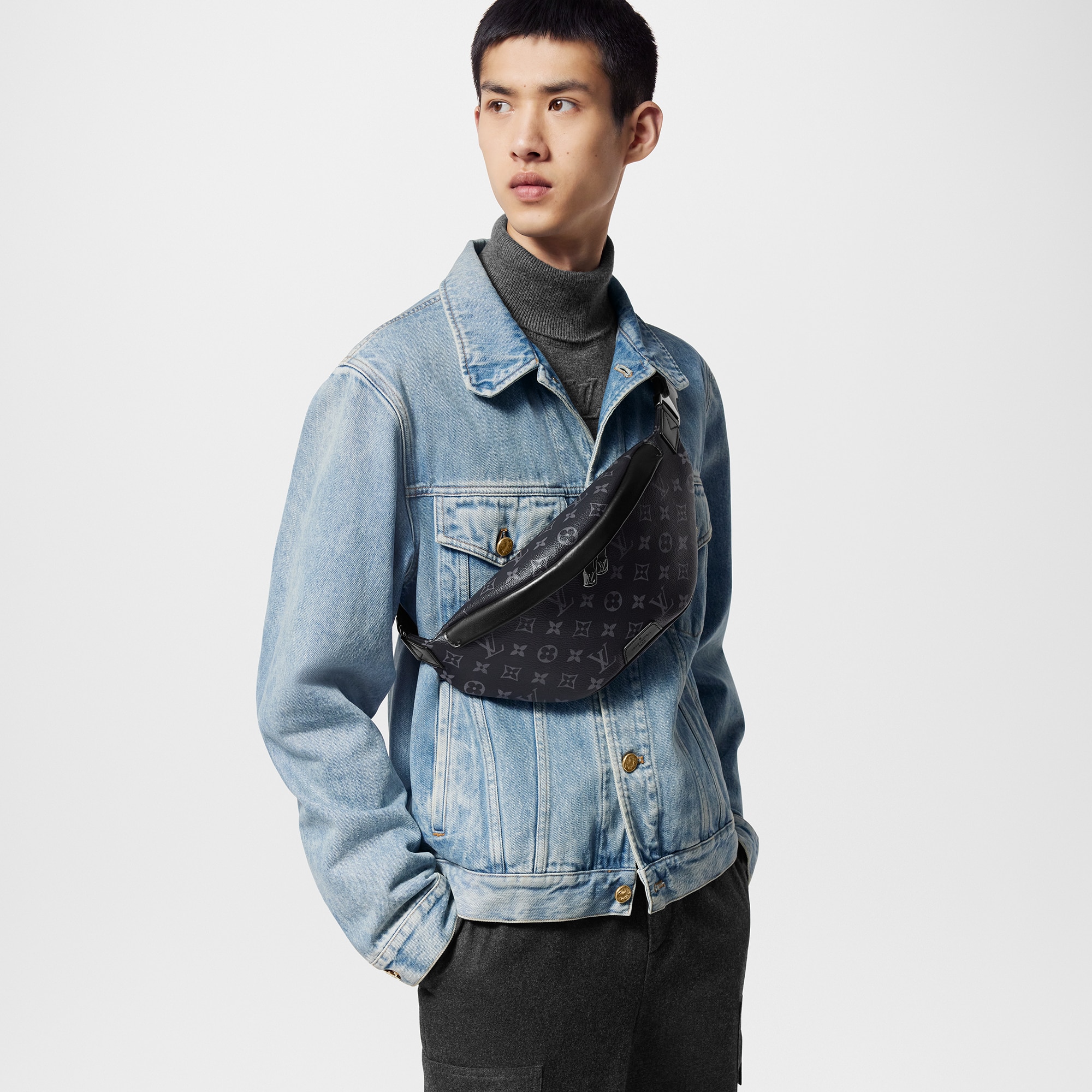 Monogram Eclipse Bags All Bags Discovery Bumbag PM | Louis Vuitton ® (Product zoom)