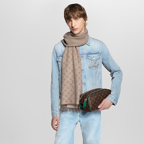 G73 Travel Travel Accessories Dopp Kit | Louis Vuitton ® (Product zoom)