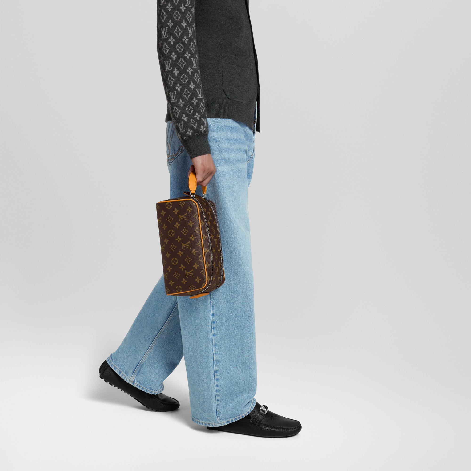 G73 Travel Travel Accessories Dopp Kit | Louis Vuitton ® (Product zoom)