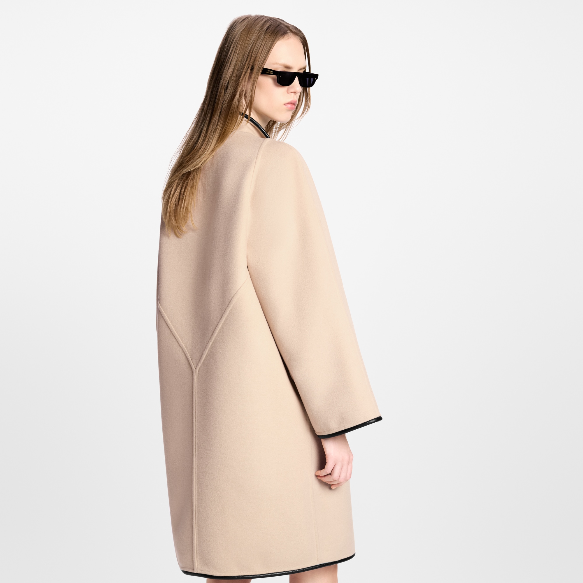  Ready-to-Wear Coats and Jackets Double Face Long Clip Front Coat | Louis Vuitton ® (Product zoom)