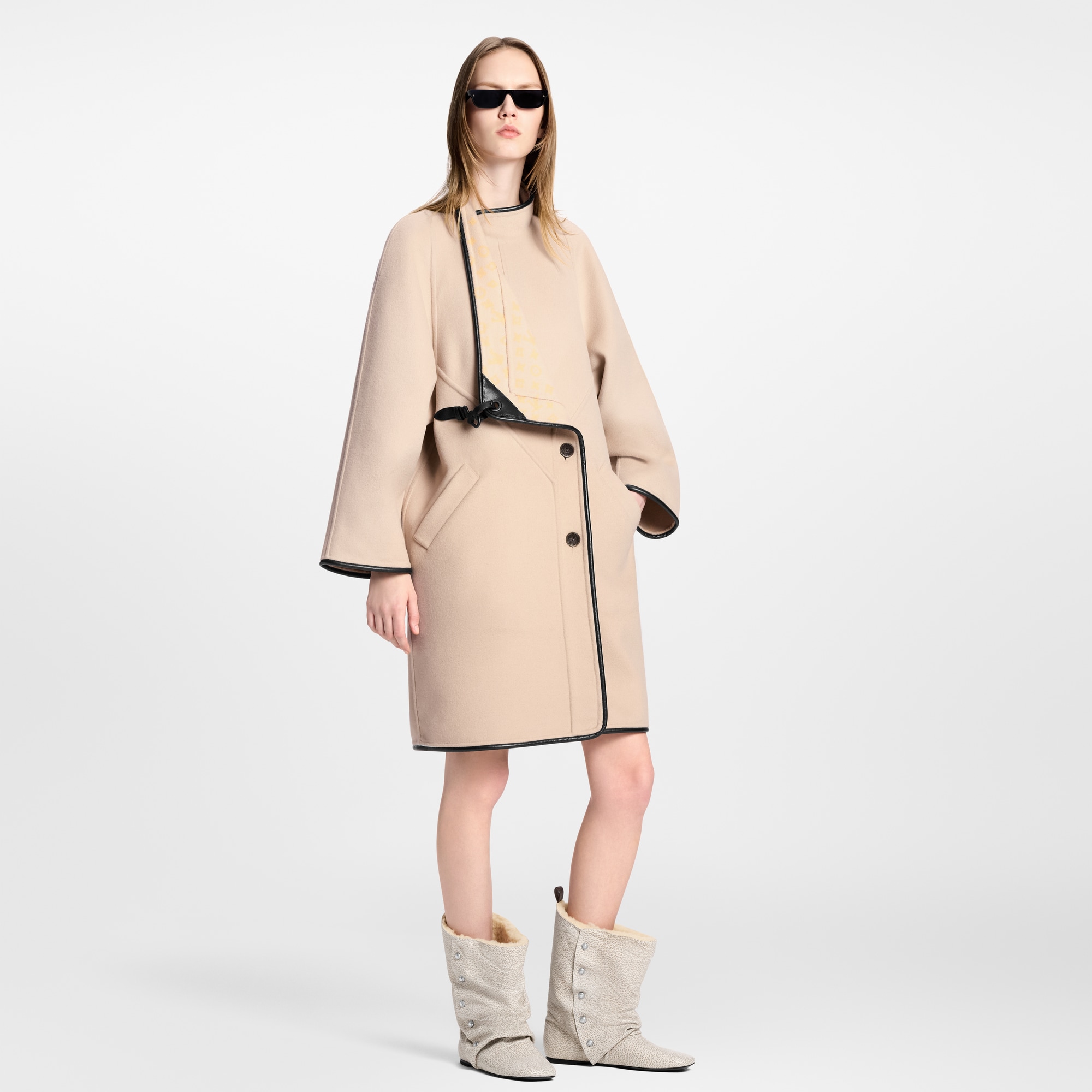  Ready-to-Wear Coats and Jackets Double Face Long Clip Front Coat | Louis Vuitton ® (Product zoom)