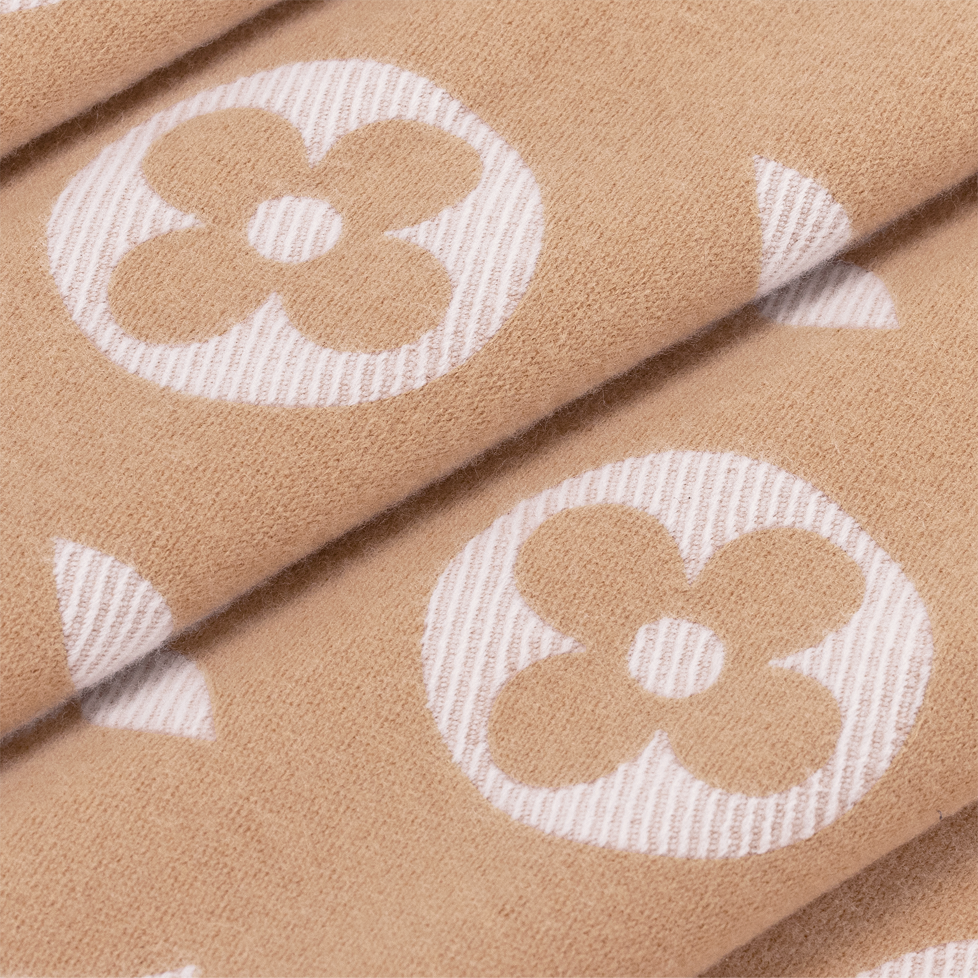 S00 Accessoires Écharpes Écharpe LV Essential | Louis Vuitton ® (Zoom produit)