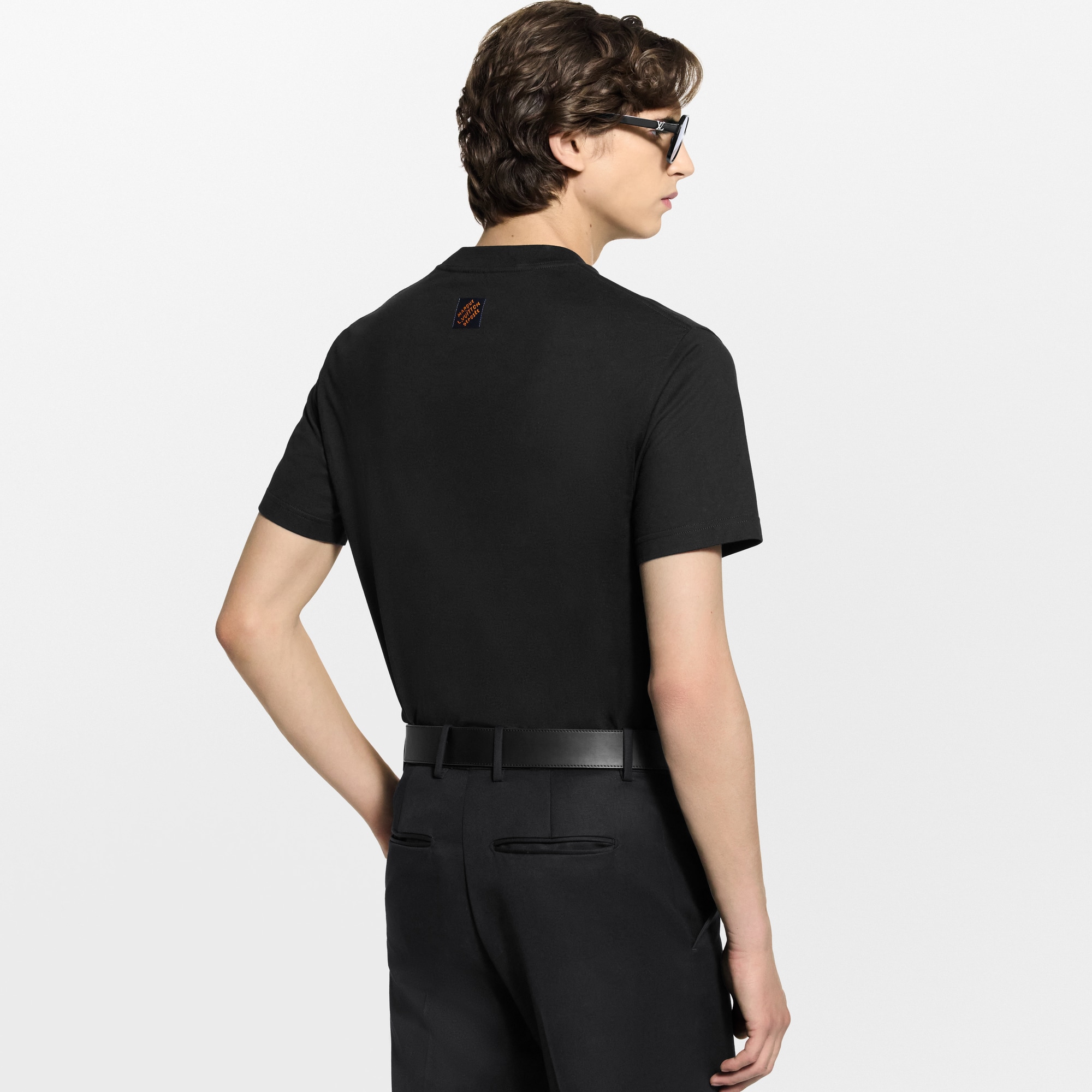  Ready-to-Wear T-Shirts and Polos Embellished Signature Short-Sleeved T-Shirt | Louis Vuitton ® (Product zoom)