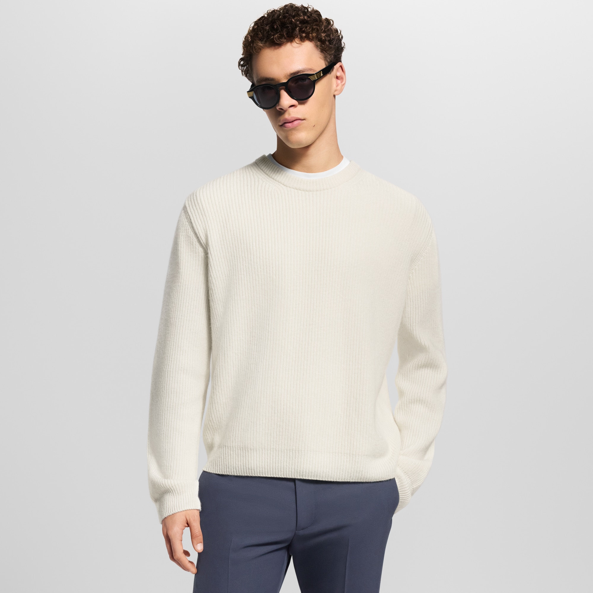  Ready-to-Wear All Ready-to-Wear Embroidered Signature Cashmere Crewneck | Louis Vuitton ® (Product zoom)