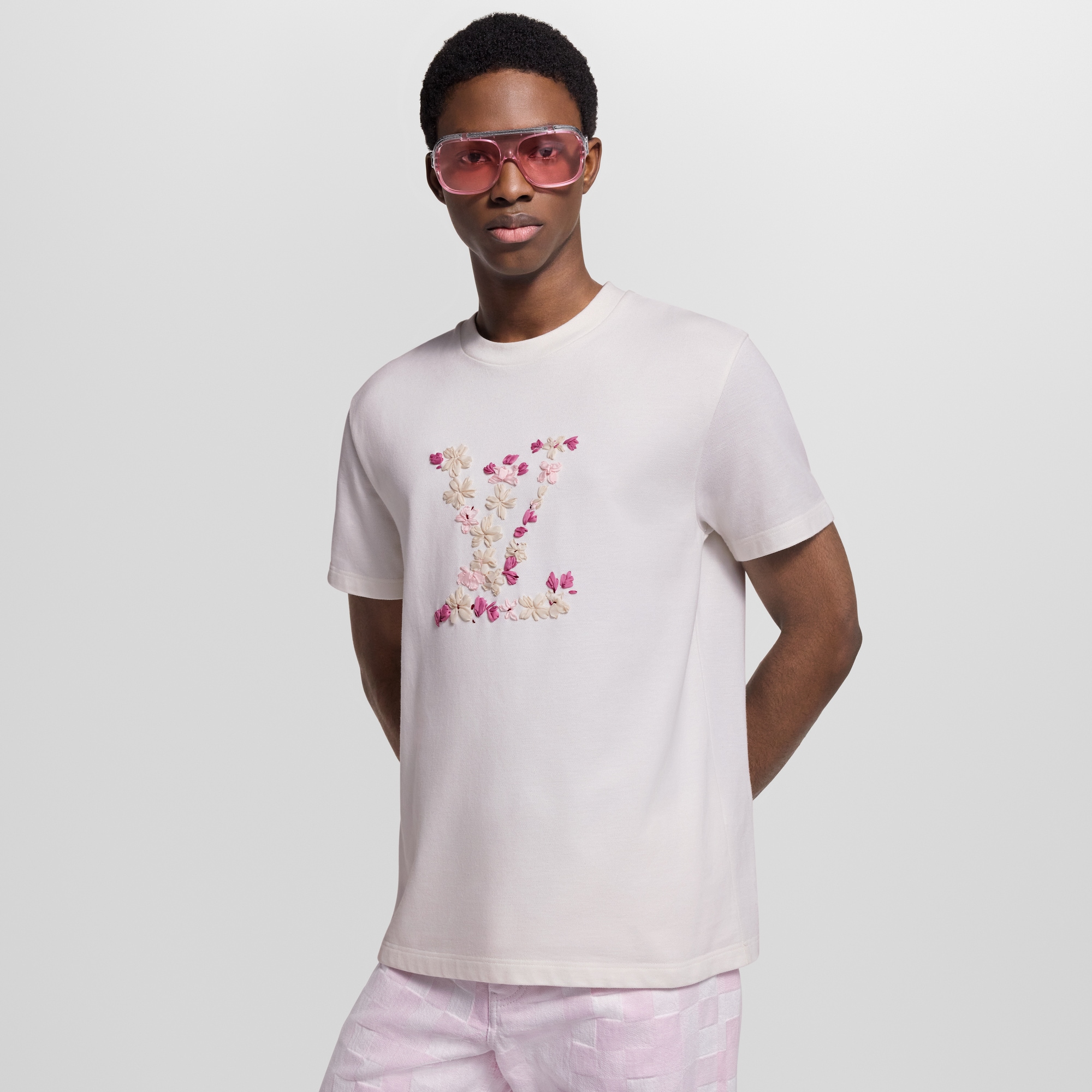  Ready-to-Wear T-Shirts and Polos Embroidered T-Shirt | Louis Vuitton ® (Product zoom)