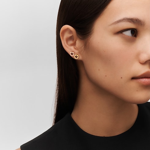 Categories All Fine Jewelry Empreinte Ear Studs, Pink Gold | Louis Vuitton ® (Product zoom)