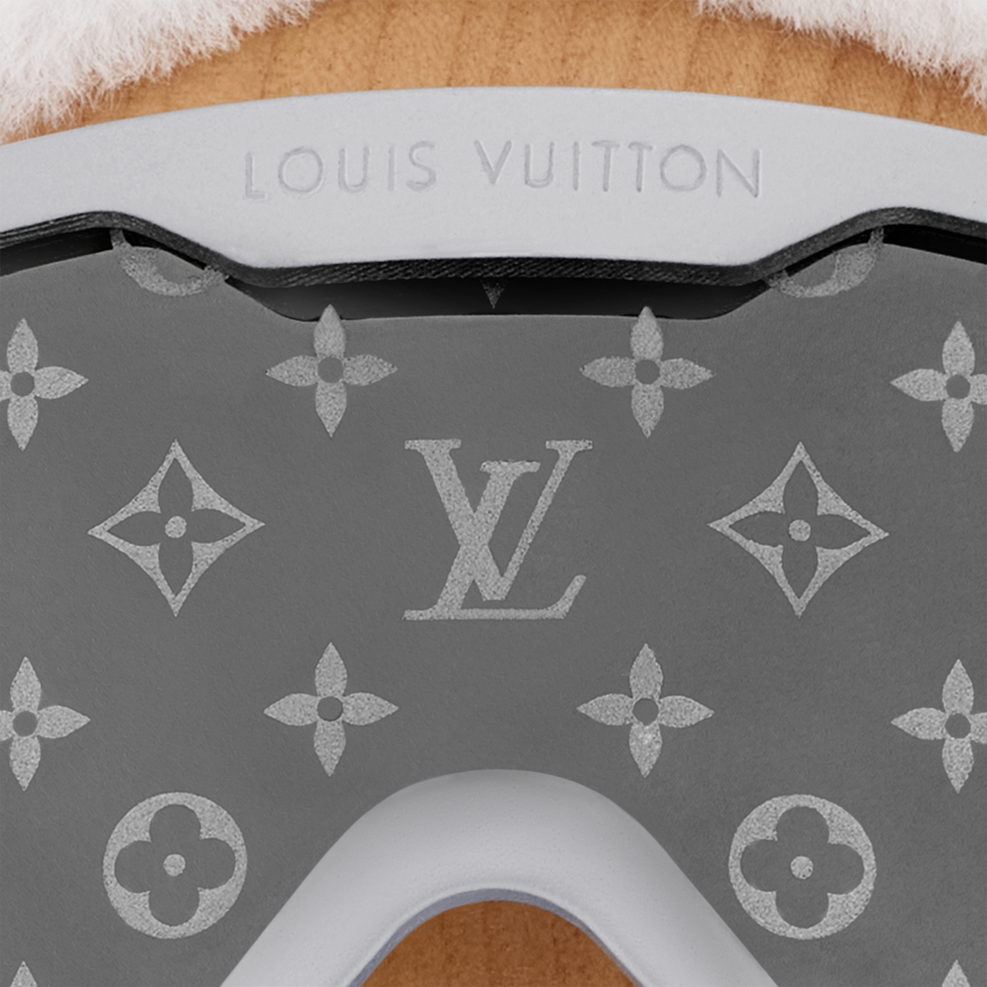 S00 Articles de sport } Figurine Vivienne Ski | Louis Vuitton ® (Zoom produit)